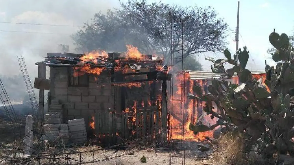 22 ABR Fuerte incendio